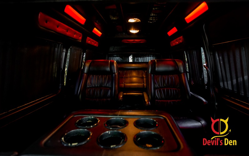 VIP Bus front to back - Full Service transportation service